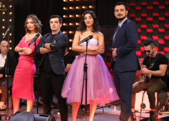 POSTV- ის გა­და­ცე­მის “ნი­კოს შოუს” ბენ­დის სო­ლის­ტმა მანუ მურღულიამ გადაცემა დატოვა