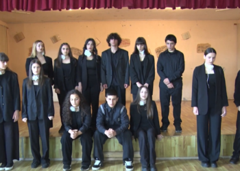 ვიდეო – ოზურგეთის #2 საჯარო სკოლაში ლიტერატურული საღამო გალაქტიონ ტაბიძის შემოქმედებას მიეძღვნა