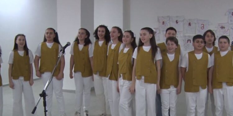 ვიდეო – ოზურგეთის #2 საჯარო სკოლის VI კლასელთა წლის შემაჯამებელი ღონისძიება