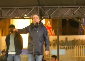 რატი ამაღლობელი – უნდა გავტეხოთ ღამე, უნდა გავტეხოთ ზამთარი, უნდა გავტეხოთ 25 თებერვალი, რომ დადგეს 26 მაისი