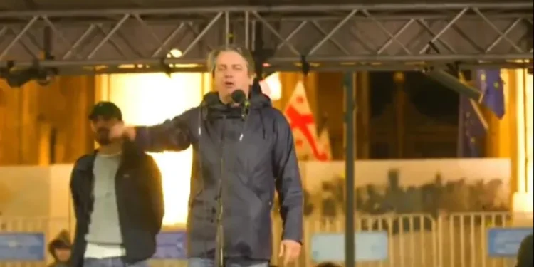 რატი ამაღლობელი – უნდა გავტეხოთ ღამე, უნდა გავტეხოთ ზამთარი, უნდა გავტეხოთ 25 თებერვალი, რომ დადგეს 26 მაისი