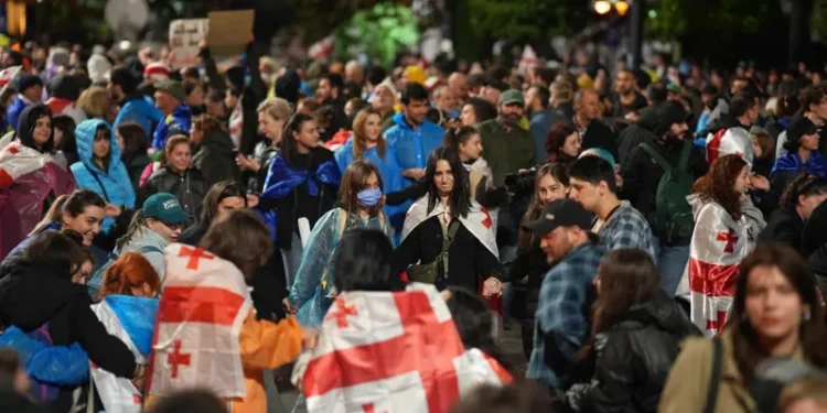პარლამენტთან აქცია “გავათენოთ საქართველოსთვის” მიმდინარეობს