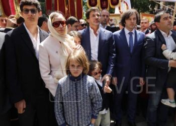 ოჯახის სიწმინდის დღესთან დაკავშირებით მსვლელობას, თბილისში ხელისუფლების წარმომადგენლებიც შეუერთდნენ