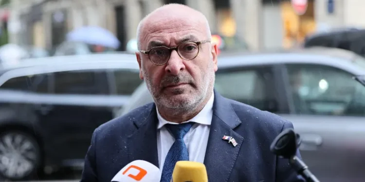 საფრანგეთში საქართველოს ელჩი გოჩა ჯავახიშვილი თანამდებობას ტოვებს