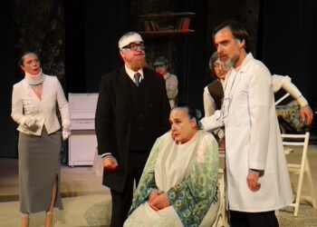 ვიდეო – სპექტაკლის „უცნაური მისის სევიჯი“ პრემიერა ოზურგეთის თეატრში