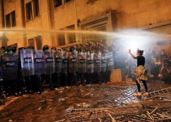 ვგმობთ დემონსტრანტების მიმართ ძალადობას – საფრანგეთის საგარეო თბილისში გამართულ აქციებზე