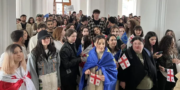 ქუთაისისა და ბათუმის სახელმწიფო უნივერსიტეტების სტუდენტების ნაწილი გაიფიცა