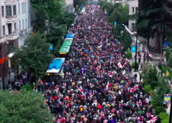 თბილისში მარში ლოზუნგით – “მარად და ყველგან, საქართველოვ მე ვარ შენთანა” მიმდინარეობს