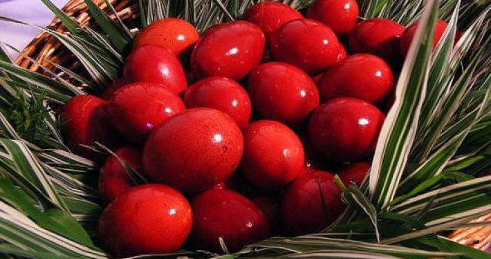 დღეს წითელი პარასკევია – რა უნდა იცოდეთ ამ დღის შესახებ