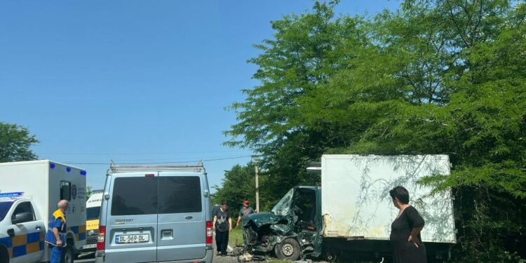 ცოტა ხნის წინ სოფელ ნაგომარში ავტოსაგზაო შემთხვევა მოხდა (+ფოტოები)