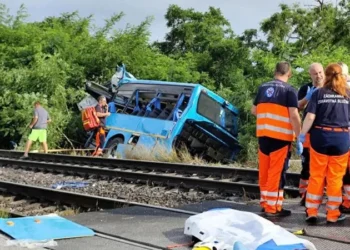 6 ადამიანი დაიღუპა მატარებლისა და ავტობუსის შეჯახების შედეგად სლოვაკეთში
