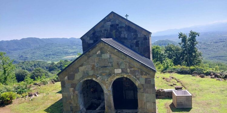 განთიადის მთავარანგელოზის სახელობის ტაძარი ოზურგეთში