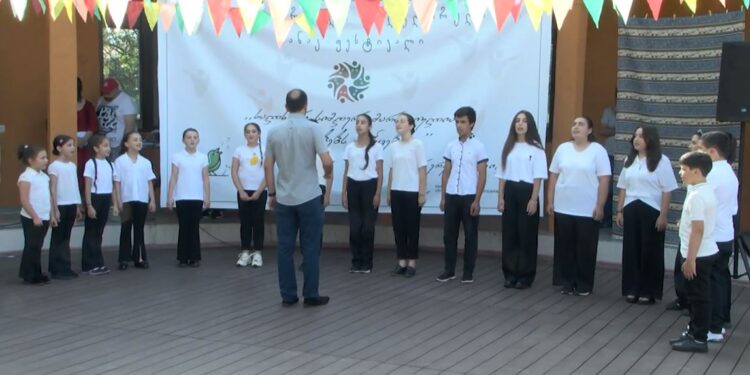 ოზურგეთში ფოლკლორული ბანაკ ფესტივალის დასკვნითი ღონისძიება გაიმართა