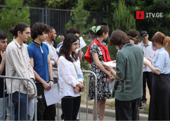 ერთიანი ეროვნული გამოცდები ქართული ენისა და ლიტერატურის გამოცდით დაიწყო