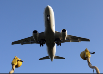 მოსკოვის ოლქში სამგზავრო თვითმფრინავი ჩამოვარდა