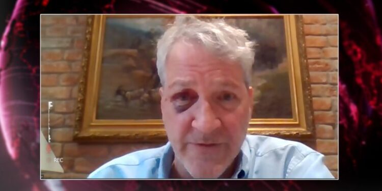 რუსული კანონის საწინააღმდეგო აქციაზე ნაცემი ამერიკელი იურისტი სასამართლომ 2 000 ლარით დააჯარიმა