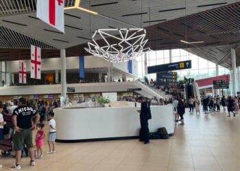 ბერლინმა ქუთაისიდან გაფრენილი რეისის მიღება ვერ შეძლო, ის პოლონეთში დაეშვა – შეფერხება საერთაშორისო აეროპორტებში