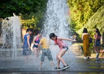 ჯანდაცვის სამინისტრო ძლიერი სიცხისგან ბავშვების დაცვის შესახებ რეკომენდაციებს ავრცელებს