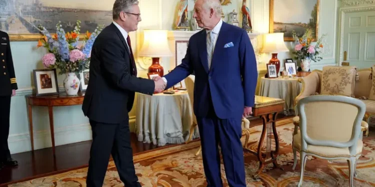 მეფე ჩარლზმა კეირ სტარმერი პრემიერ-მინისტრის პოსტზე ოფიციალურად დანიშნა