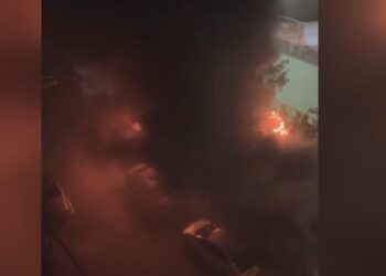 თბილისში ხანძარი იყო – ცეცხლი პიროტექნიკით სავსე ავტოფარეხს გაუჩნდა