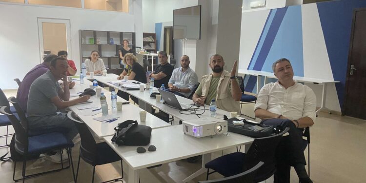 ”გააკეთეთ ყველა საჭირო კვლევა და დაბრუნდით ერთი წლის მერე” – სოფელ გომში ჰესების აშენებასთან დაკავშირებულმა შეხვედრამ ხმაურით ჩაიარა