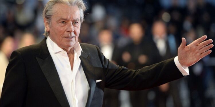 გარდაიცვალა ალენ დელონი