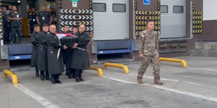 უკრაინაში დაღუპული ქართველი მებრძოლი ბონდო გაგნიძე საქართველოში ჩამოასვენეს