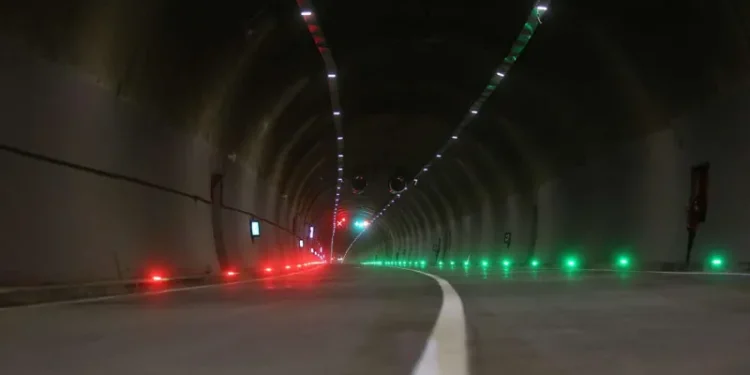 რიკოთის ახალი 1800 მ-იანი გვირაბი გაიხსნა და ძველი გვირაბის რეაბილიტაცია იწყება