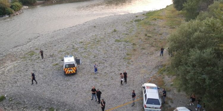 მდინარე მტკვარში მოზარდს ეძებენ