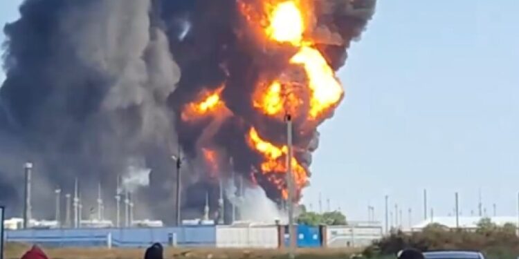 როსტოვის ნავთობბაზას უკრაინულმა დრონებმა დღეს ისევ შეუტიეს