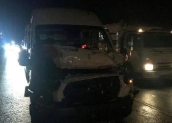 თურქეთში ტურისტებით სავსე მიკროავტობუსი სატვირთოს შეეჯახა, დაშავდა 6 ადამიანი