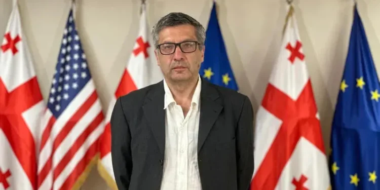 ლაშა ბაქრაძე ლიტერატურის სახელმწიფო მუზეუმის დირექტორის თანამდებობიდან გაათავისუფლეს