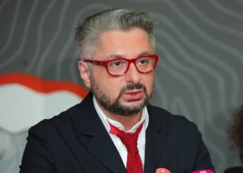 ” საგრანტო ფონდის შექმა არასამთავრობო სექტორის მოსყიდვაა – სულ რომ შუაზე გასკდეს „ქართული ოცნება“, რა შეთავაზებებიც არ უნდა ჰქონდეს, ხელისუფლებას მაინც დატოვებს” – გვარამია