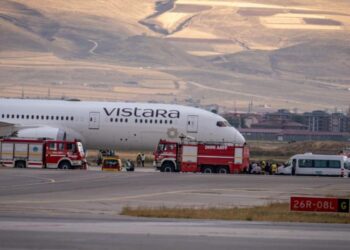 თურქეთში თვითმფრინავი ავარიულად დაეშვა, ბორტზე გამნაღმველები მუშაობენ