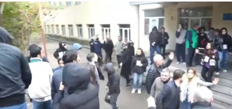 გლდანში საარჩევნო უბანზე სიტყვიერი და ფიზიკური დაპირისპირება მოხდა