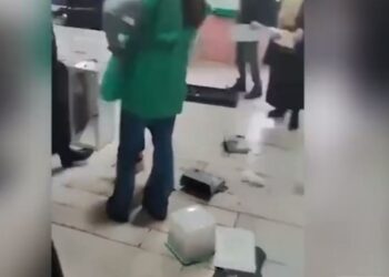 ბაღდათში საარჩევნო უბანზე მოქალაქე შეიჭრა და ხმის მიცემის ელექტრონული აპარატი დალეწა