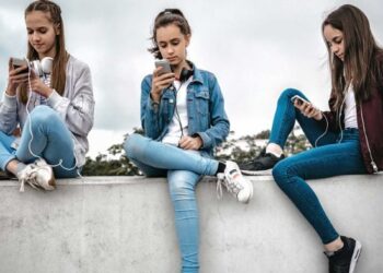 ნორვეგია 15 წლამდე ბავშვებისთვის, სოციალური ქსელების გამოყენებას აკრძალავს