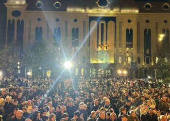 რუსთაველის გამზირი გადაიკეტა | მოქალაქეები აქციისთვის ემზადებიან