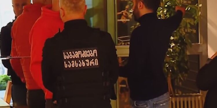 საერთაშორისო გამოცემა Reuters-ი, დღეს, საქართველოში ჩატარებულ ჩხრეკებზე სტატიას აქვეყნებს