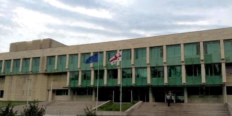 სუს-ი – პოლიტიკურ წრეებთან დაკავშირებული ჯგუფები, არჩევნების წინა დღეებში, გეგმავენ ხელოვნური ინტელექტის და სხვა ტექნოლოგიების მეშვეობით დამონტაჟებული, ფალსიფიცირებული ვიდეო და აუდიო ჩანაწერების გავრცელებას