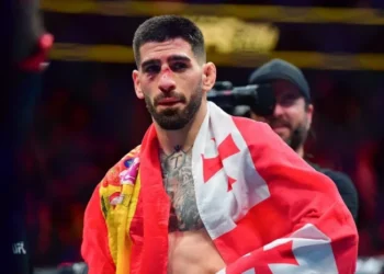 “გაუმარჯოს საქართველოს, გაუმარჯოს ესპანეთს, ეს ყველაფერი თქვენთვისაა”, – თოფურია