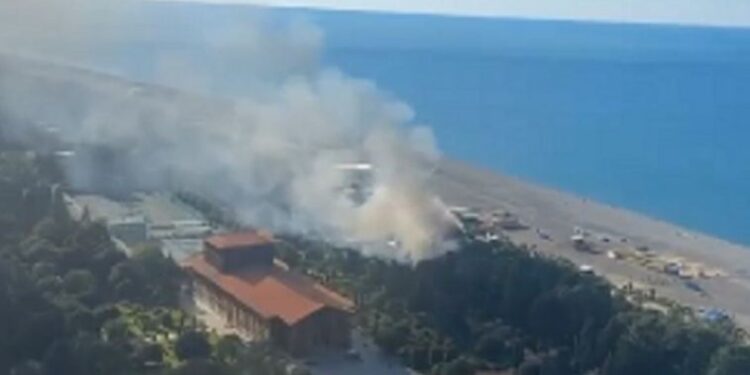 ბათუმის ბულვარში ხანძარია