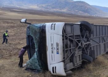 თურქეთში ავტობუსის ამოტრიალებას 6 ადამიანი ემსხვერპლა, 25 კი დაშავდა