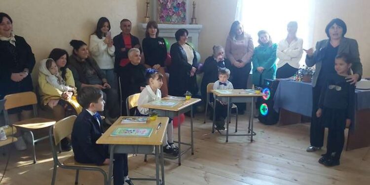 გომის სკოლის განახლებული სივრცეები „დედაენის“ ზეიმით გაიხსნა