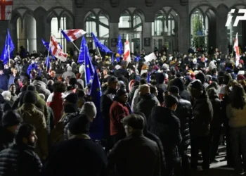 მომიტინგეებმა რუსთაველის გამზირი გადაკეტეს