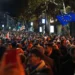 აქციის მონაწილეებმა მელიქიშვილის გამზირიდან კვლავ ჭავჭავაძის გამზირზე, თსუ-ს ტერიტორიაზე გადაინაცვლეს