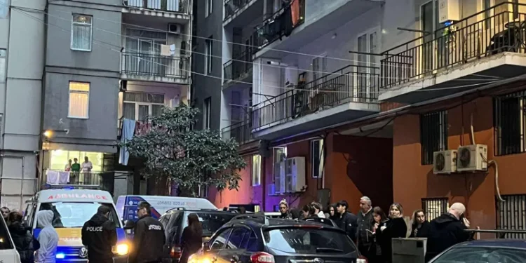 ბათუმში ლიფტის ჩავარდნის შედეგად 4 ადამიანი დაშავდა