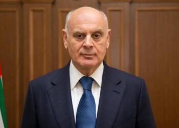 გზების გადაკეტვის შემდეგ ბჟანიამ ე.წ. უშიშროების საბჭოს საგანგებო სხდომა მოიწვია