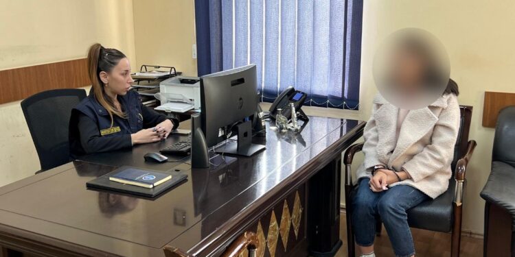 „მოტყუებით დაეუფლა 26 პირის კუთვნილ 36 000 ლარს“ -საგამოძიებო სამსახურმა ერთი პირი დააკავა