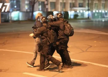 პარლამენტთან გამართულ აქციაზე 43 პირია დაკავებული